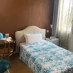 A Casa Di V-ale Hotel