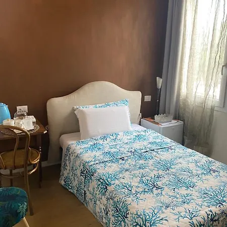 A Casa Di V-ale Hotel
