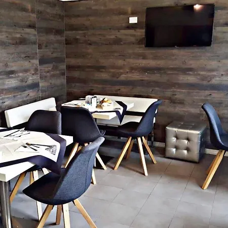 Hotel A Casa Di V-ale 3*
