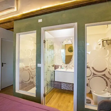 A Casa Di V-ale 3*