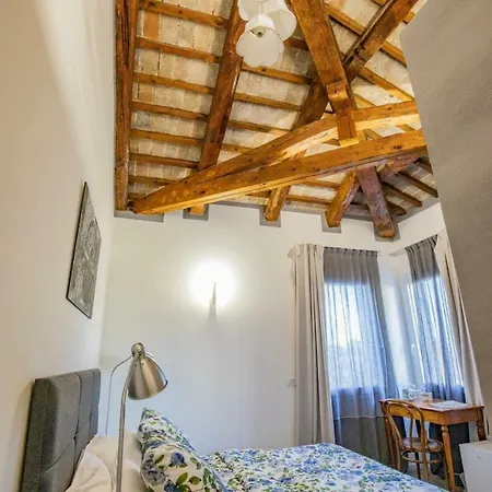 A Casa Di V-ale Hotel