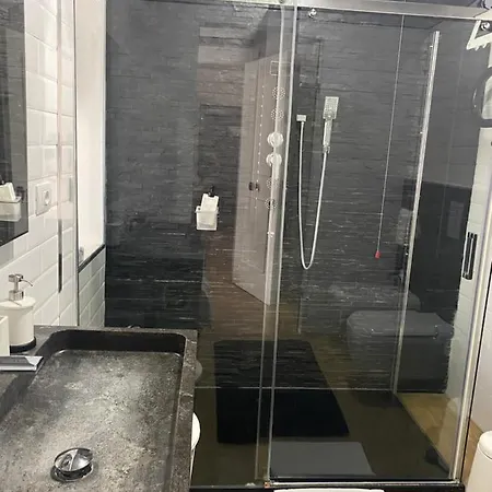 A Casa Di V-ale 3*