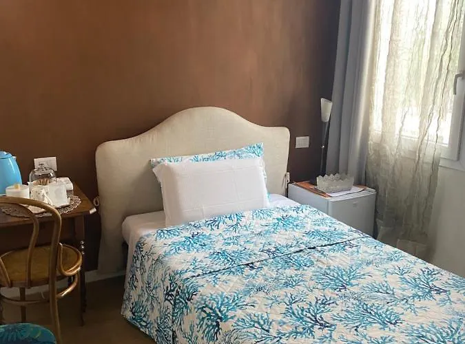 A Casa Di V-ale Hotel